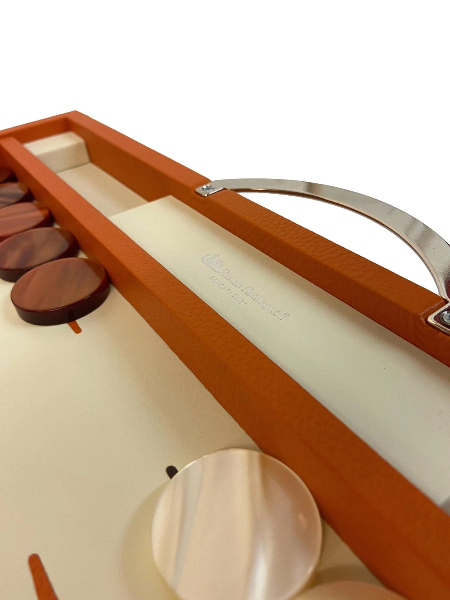 Backgammon Cuir véritable GM - Orange - Renzo Romagnoli Backgammon Cuir Véritable GM - Orange - Renzo Romagnoli -Rouge et Noir Magasin backgammon cuir veritable gm orange renzo romagnoli backgammon en cuir 595178