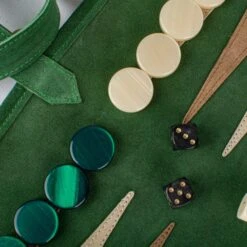 Backgammon De Voyage - Roulable - Cuir Vert -Rouge et Noir Magasin backgammon de voyage roulable cuir vert backgammon en cuir de voyage 227915