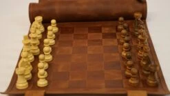 Ensemble D'échecs Roulable Magnétique - Cuir Véritable - Classique -Rouge et Noir Magasin ensemble dechecs roulable magnetique cuir veritable classique ensemble dechecs luxe classique jeu dechecs echecs de voyage en cuir veritable 688947