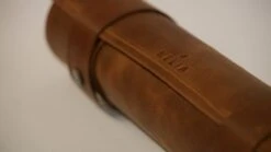 Ensemble D'échecs Roulable Magnétique - Cuir Véritable - Classique -Rouge et Noir Magasin ensemble dechecs roulable magnetique cuir veritable classique ensemble dechecs luxe classique jeu dechecs echecs de voyage en cuir veritable 999423