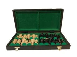 Jeu D'échecs - Coffre Pyrogravé -Rouge et Noir Magasin jeu dechecs coffre pyrograve coffret dechecs et jeu dechecs de voyage en bois 378659