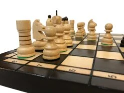 Jeu D'échecs - Coffre Pyrogravé -Rouge et Noir Magasin jeu dechecs coffre pyrograve coffret dechecs et jeu dechecs de voyage en bois 839133